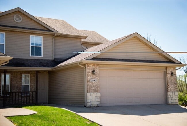 Building Photo - 3902 Snowy Owl Dr