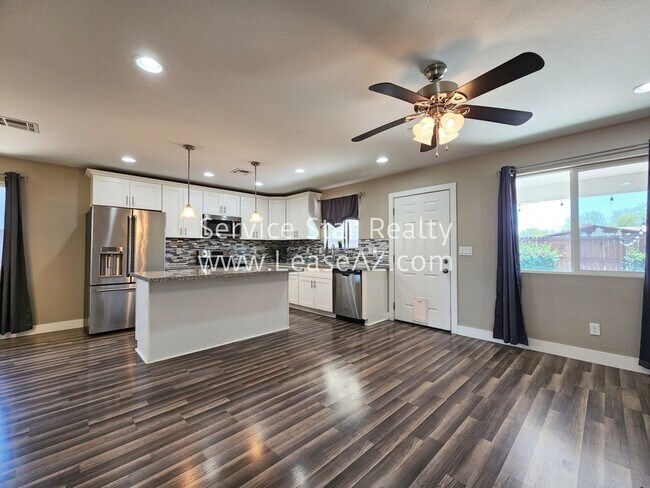 Foto del edificio - 2503 E Obregon St