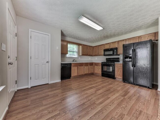 Foto del edificio - 3152 Macedonia Station Dr SW