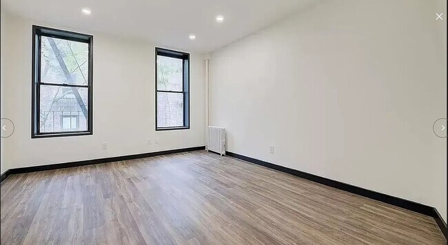 Foto del edificio - 439 W 46th St