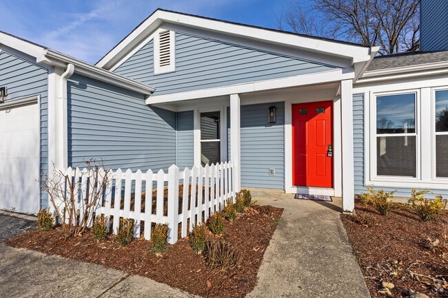 Building Photo - 1800 Weather Stone Ln