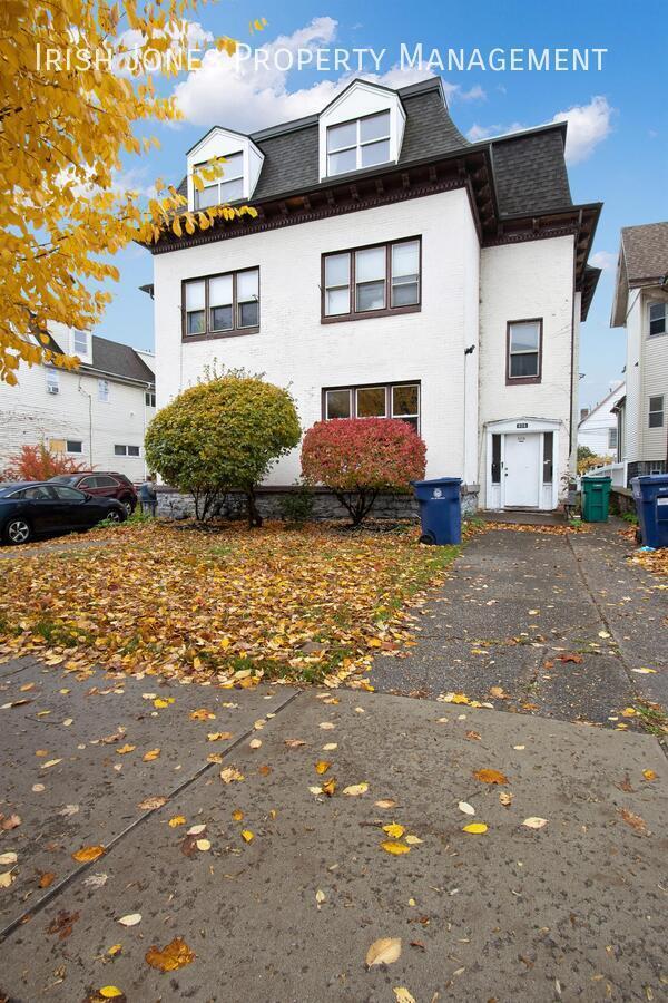 Foto del edificio - 608 Niagara St