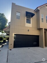 Building Photo - 3210 W Horatio St