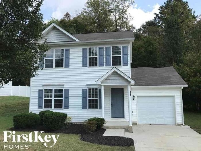Primary Photo - 7624 Free Bird Ave