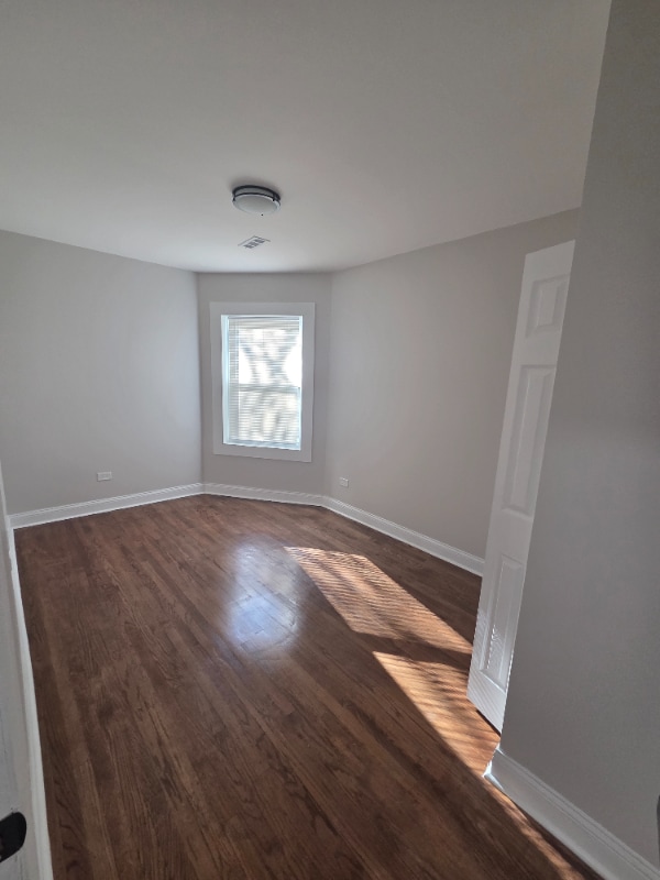 Building Photo - 1048 W Marquette Rd