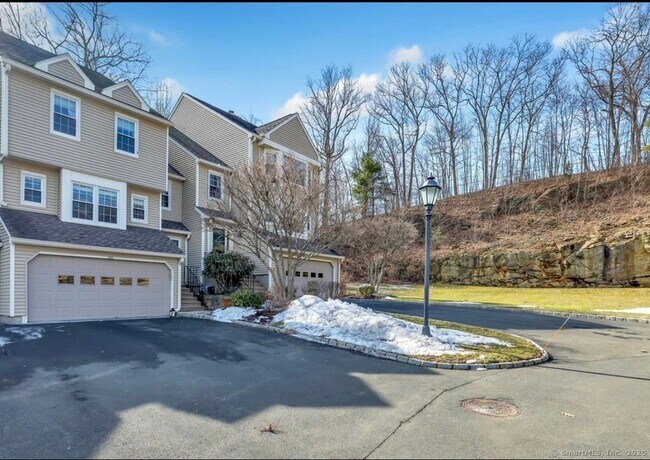 Foto del edificio - 180 Governor Trumbull Way