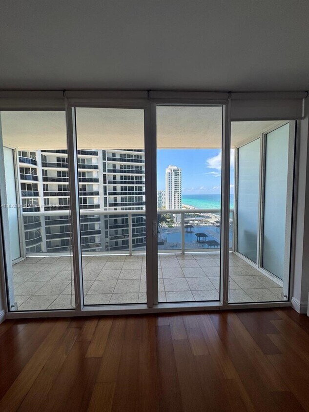 Foto principal - 1830 S Ocean Dr