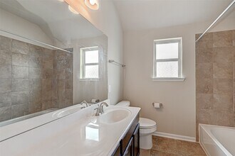 Building Photo - 9526 Bonbrook Bend Ln
