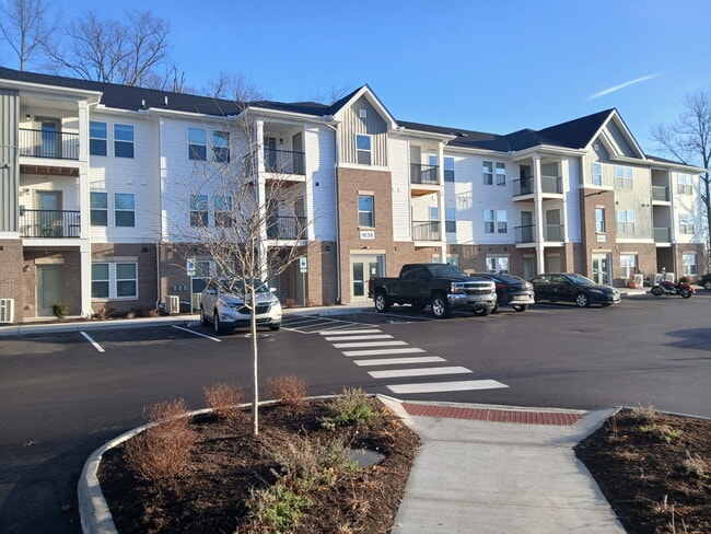 1st Building - Madison View Apartments