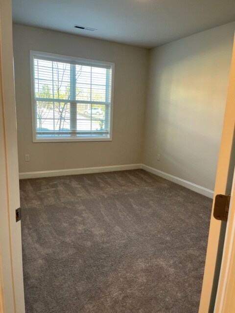 Habitación - 980 Gateway Commons Cir
