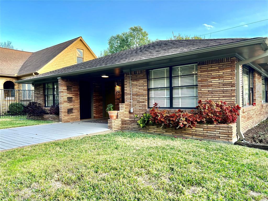 Primary Photo - 956 Teetshorn St
