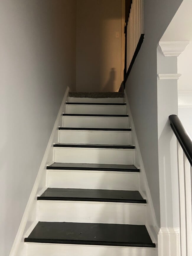 Building Photo - 5712 Linda Ln