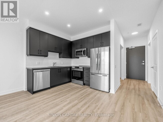 Building Photo - 385 Arctic Red Dr
