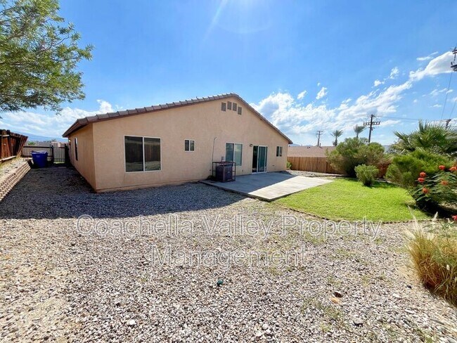 Foto del edificio - 66028 Mission Lakes Blvd