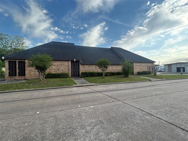 Foto del edificio - 7555 Morley St