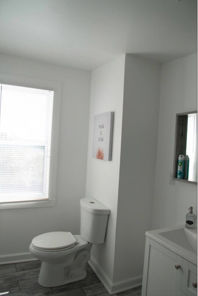 Building Photo - 240 South Ave