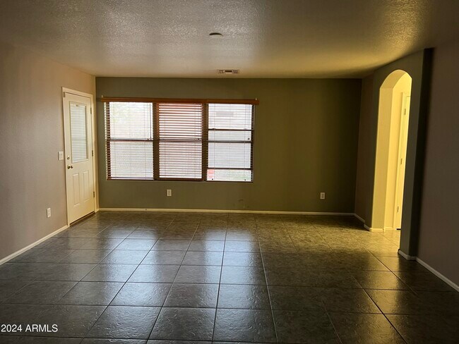 Foto del edificio - 11223 E Persimmon Ave