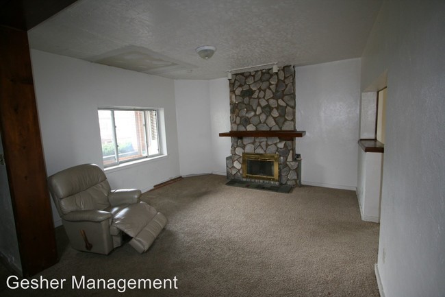 Building Photo - 3 br, 2 bath House - 209 Penn Ave
