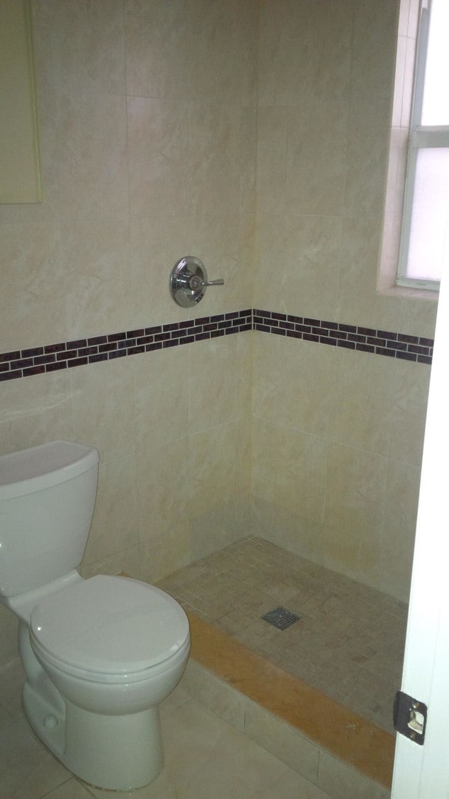 Foto del edificio - 3071 SW 27th Ave