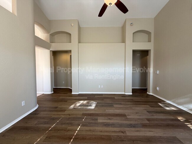 Foto del edificio - 2006 N 106th Ave