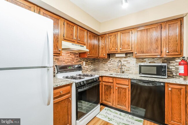 Foto del edificio - 306 Trinity Ct