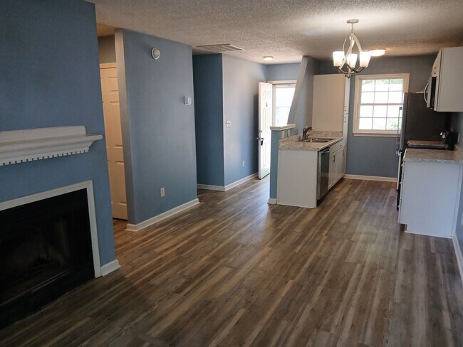 Foto del edificio - Clean 2BR/2BA Townhome in Garner Near White Oak & I-40