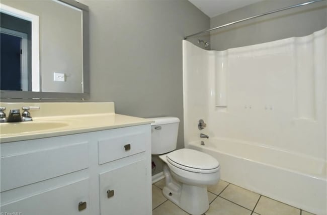 Building Photo - 1236 Fenimore St