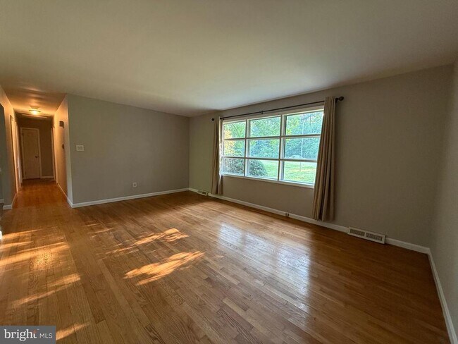 Foto del edificio - 29781 Oak Rd
