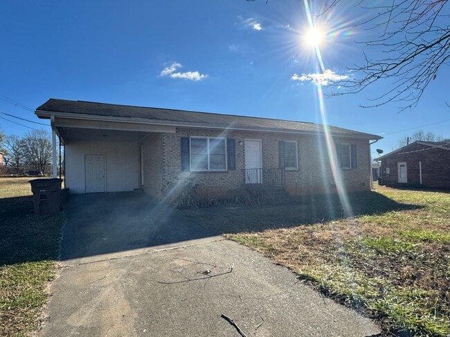 Foto del edificio - 3/1 in Shelby, NC