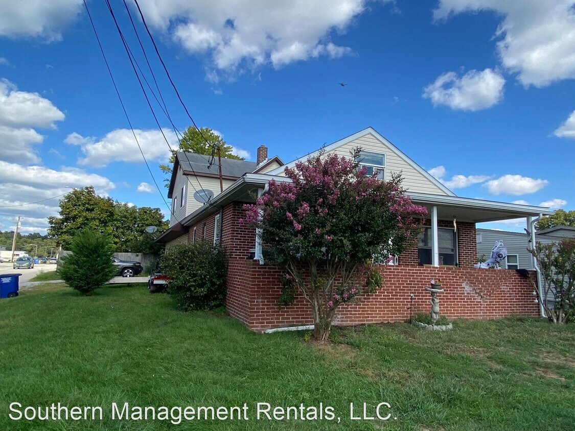 Primary Photo - 3 br, 2.5 bath House - 59 B Maple St