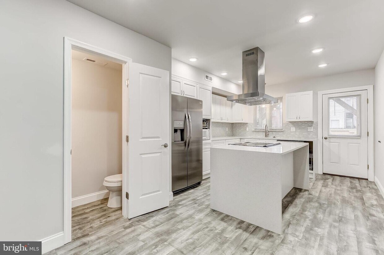 Foto principal - 1107 Sterrett St