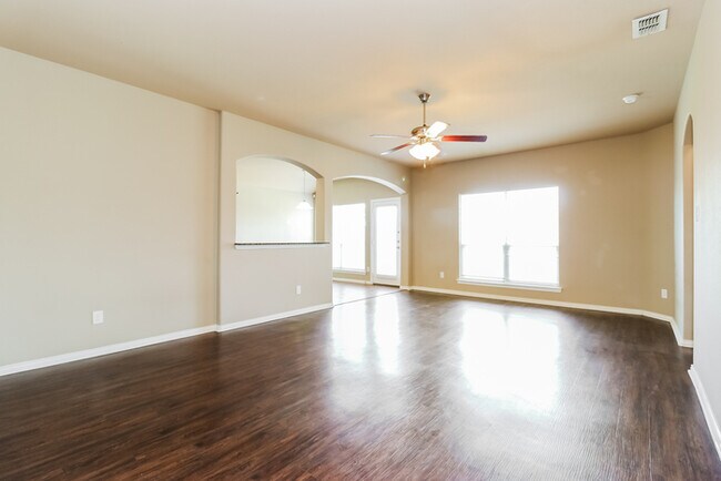 Building Photo - 7978 Los Alamitos Ln