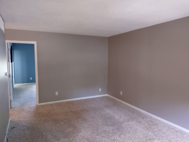 Building Photo - 7644 Brams Hill Dr