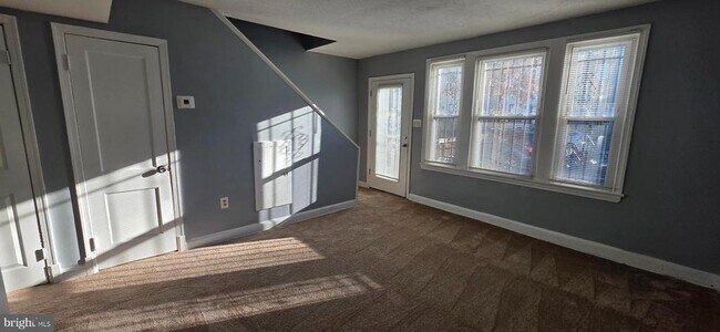 Building Photo - 1220 16th St NE