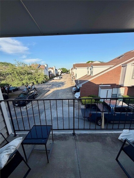 Foto del edificio - 5100 Verde Valley Ln