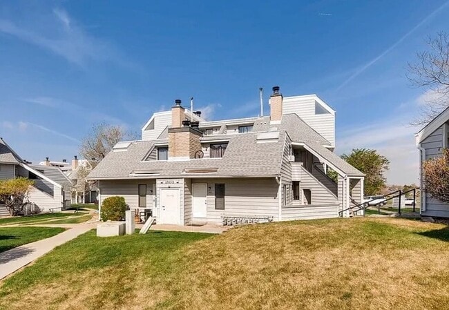 Building Photo - 17050 E Ford Dr