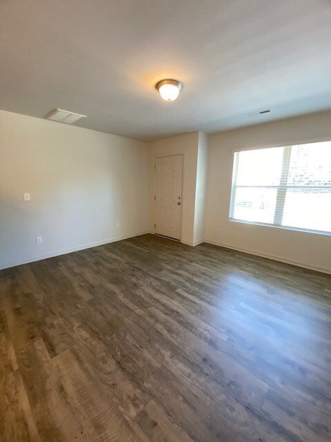 Foto del edificio - 3286 Ivy Wood Ln