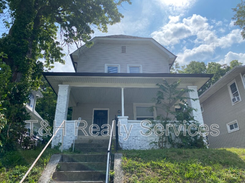 Primary Photo - 3819 Boulevard Pl