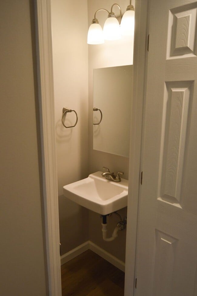 Building Photo - 2464 S Burberry Ln