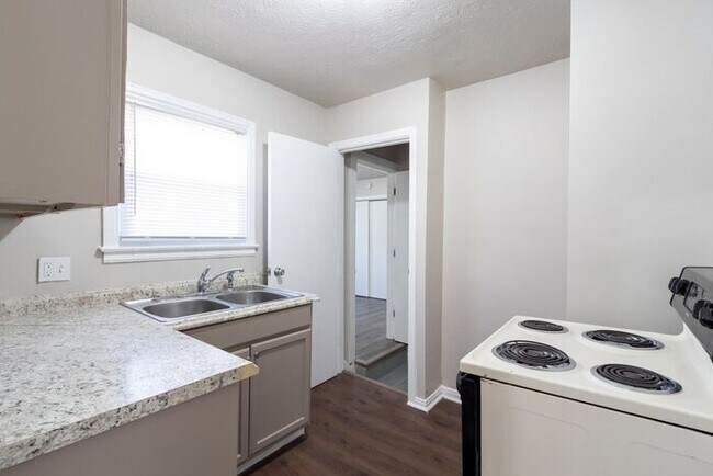 Foto del edificio - 3046 N Temple Ave