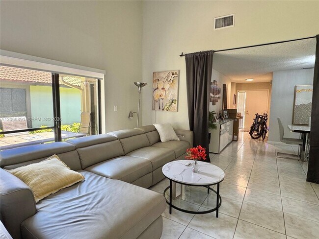 Foto del edificio - 7049 Marlberry Ln