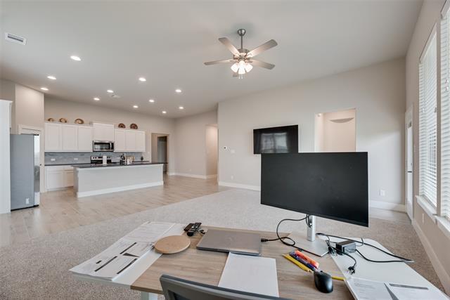 Foto del edificio - 5016 De Berry Ln