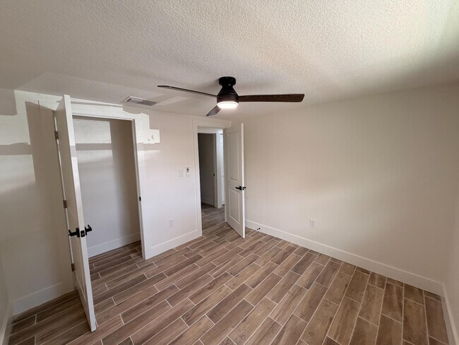 Foto del edificio - 1218 E 138th Ave