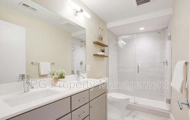 Foto del edificio - 3227 Sherman Ave NW