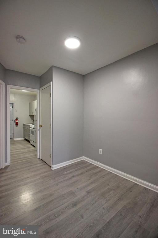 Building Photo - 3301 D St SE