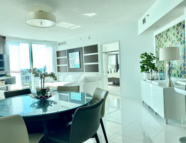 Building Photo - 250 Sunny Isles Blvd