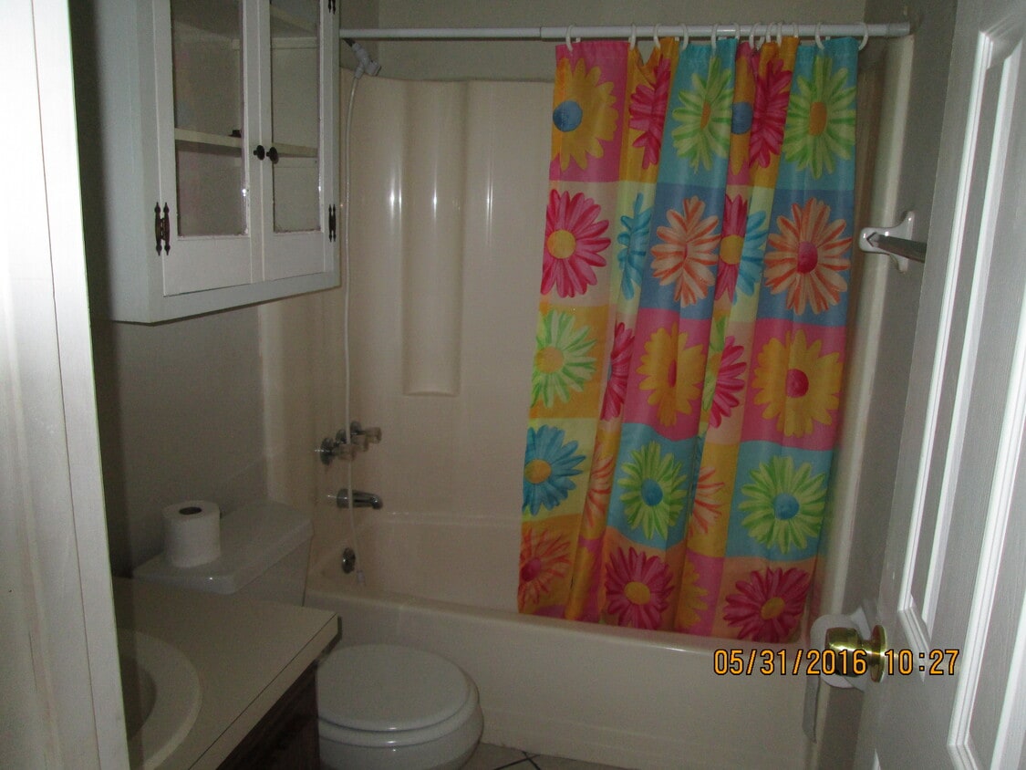 Foto del edificio - 12255 Van Loon Ave