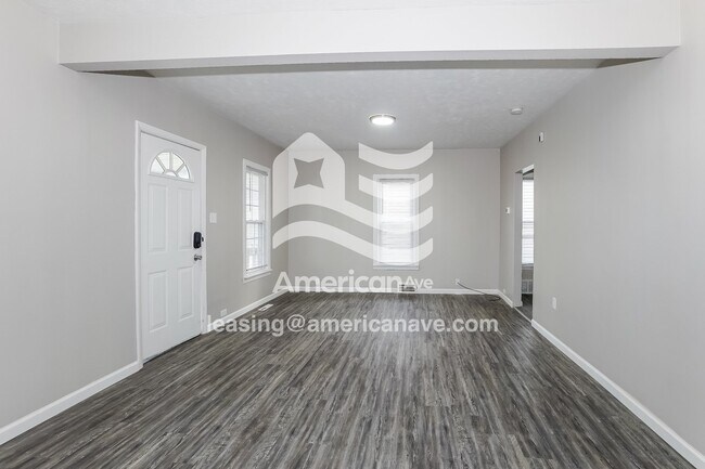 Foto del edificio - 1025 W 17th St