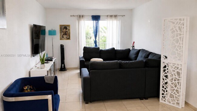 Foto del edificio - 17901 NW 68th Ave