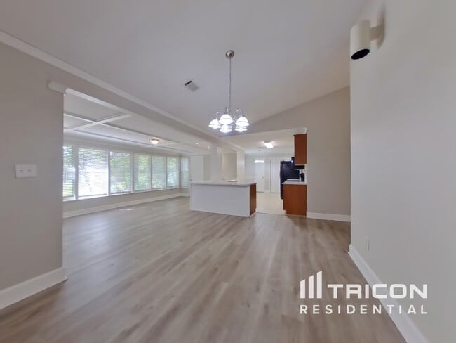 Building Photo - 1459 Chaseway Cir